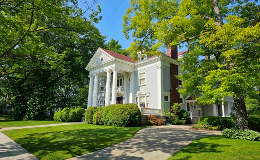 House in Traverse City, Michigan, United States 1