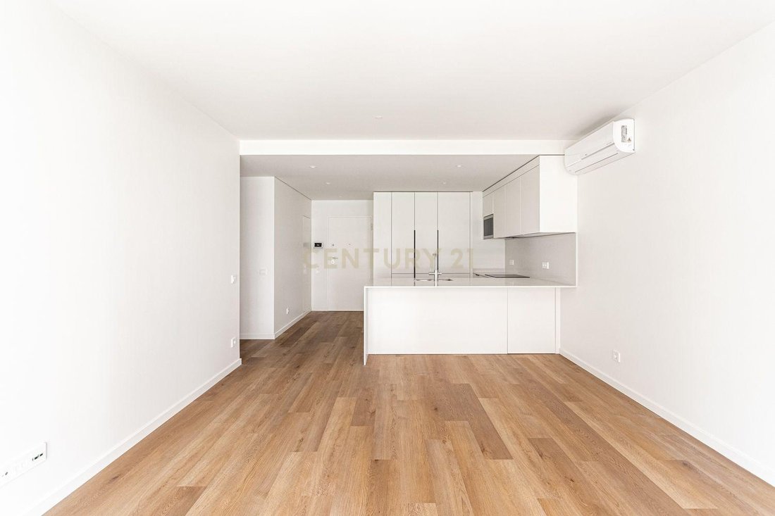 Apartment in Alges, Lisbon, Portugal 4 - 18310379