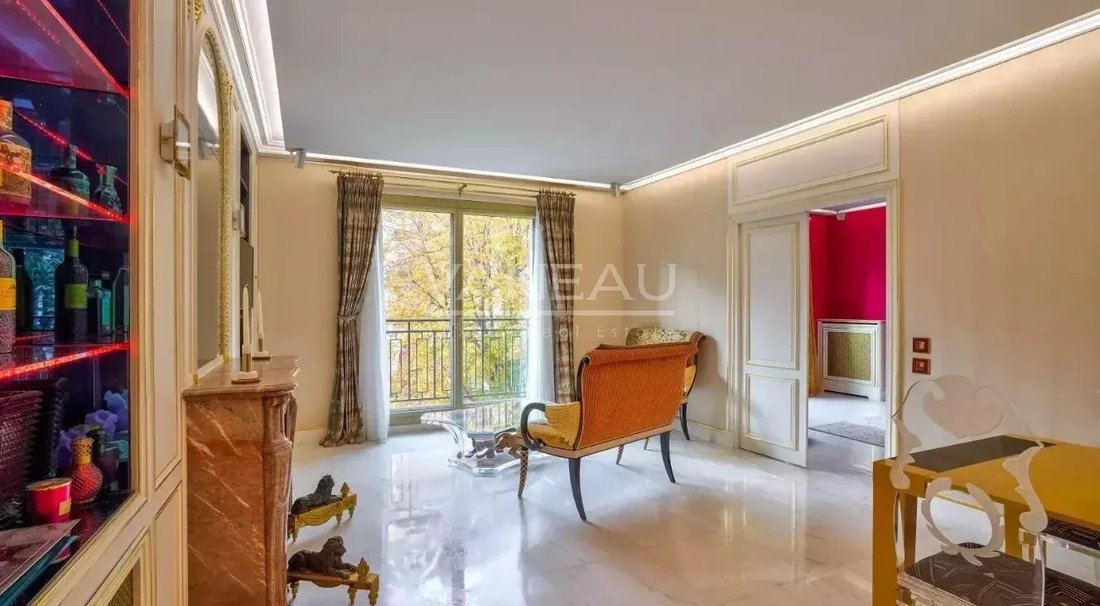 Apartment in Triangle d'Or, Paris 8e Arrondissement, Paris 3 - 17331950