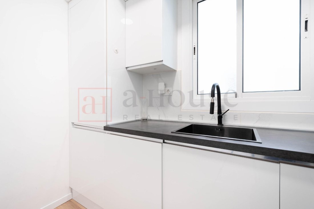 Apartment in Eixample, Barcelona, Spain 3 - 18314106