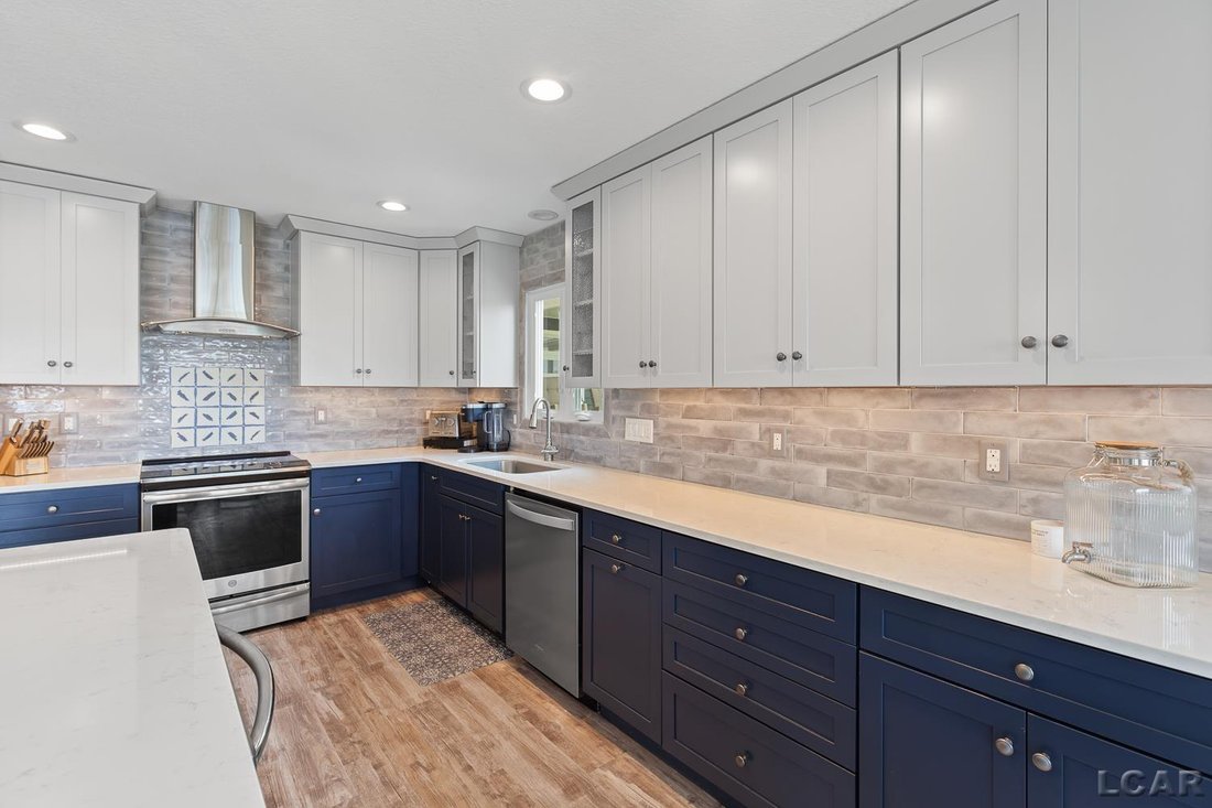 House in Addison, Michigan, United States 5 - 18309359
