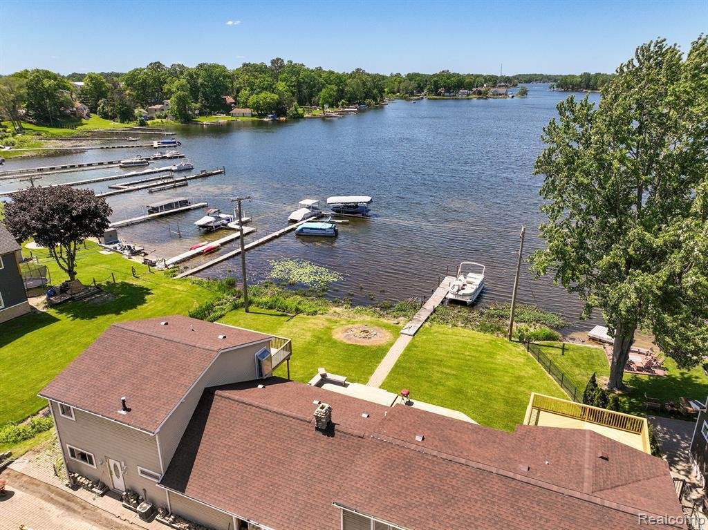 House in Brighton, Michigan, United States 5 - 18308298