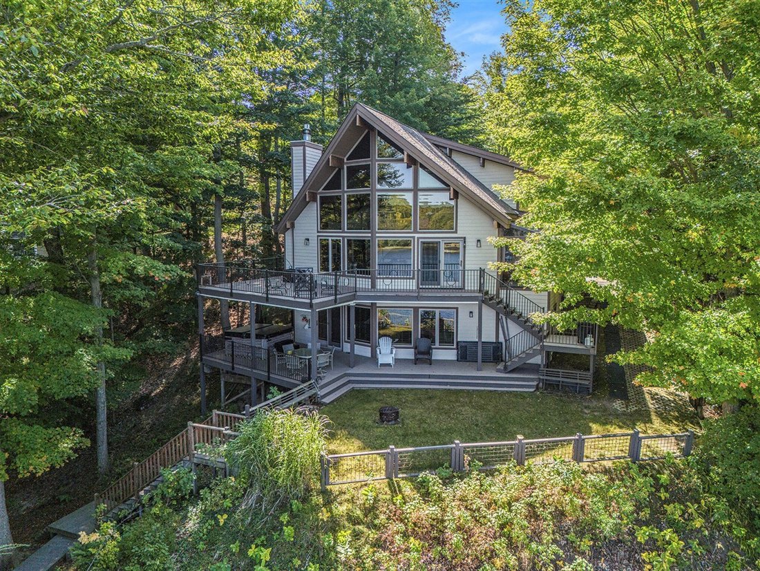 House in Ludington, Michigan, United States 4 - 18308258