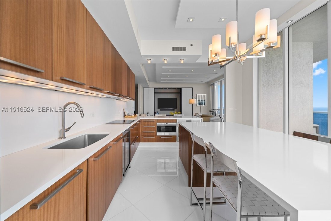 Maison à Sunny Isles Beach, Floride, États-Unis 5 - 16658969