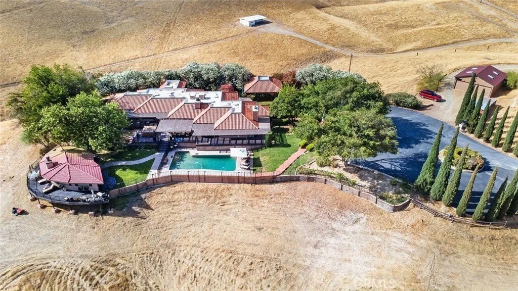 House in Coalinga, California, United States 1 - 18316100