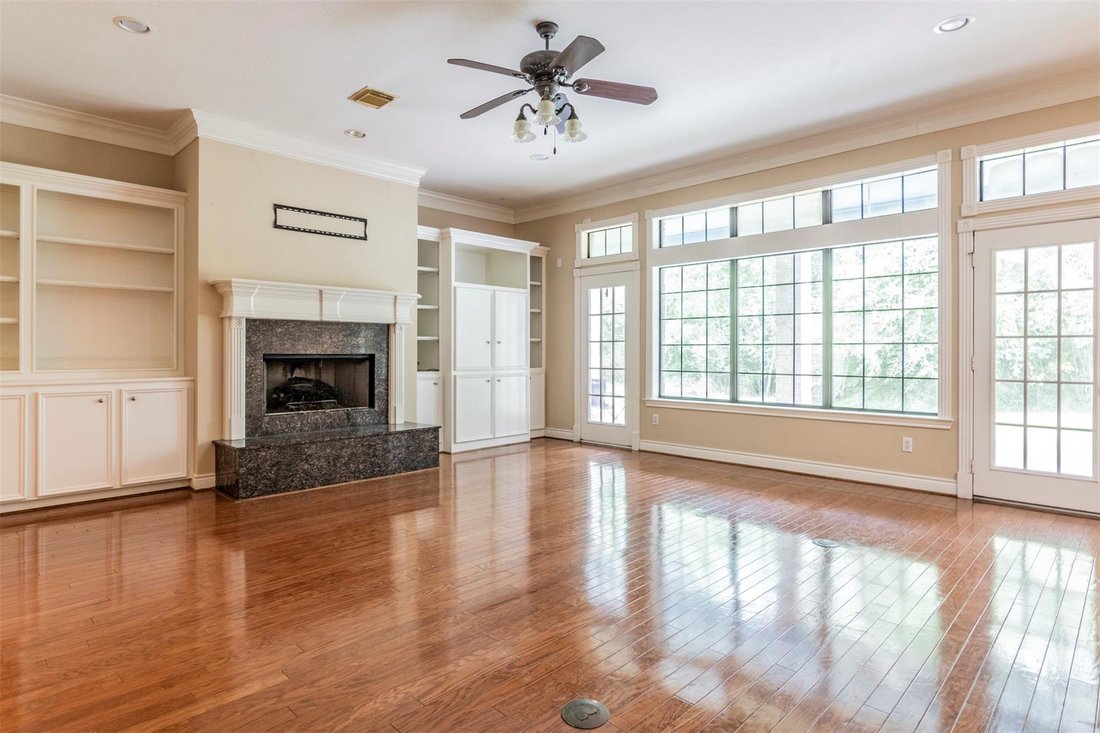 House in Pinehurst, Texas, United States 3 - 18313945