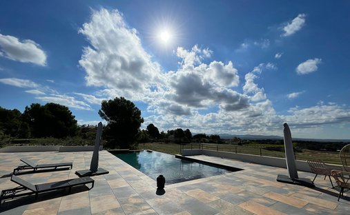 Villa in Granettes-Jauberte-Sainte Anne, Aix-en-Provence, France 1