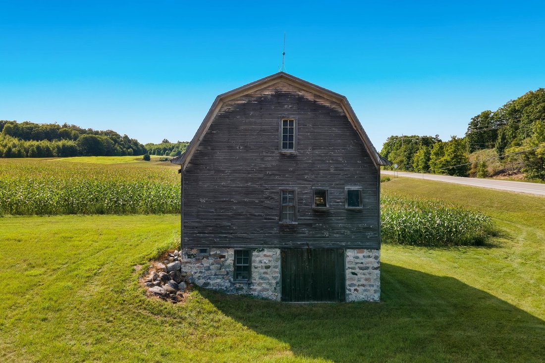 House in Suttons Bay, Michigan, United States 3 - 18308196