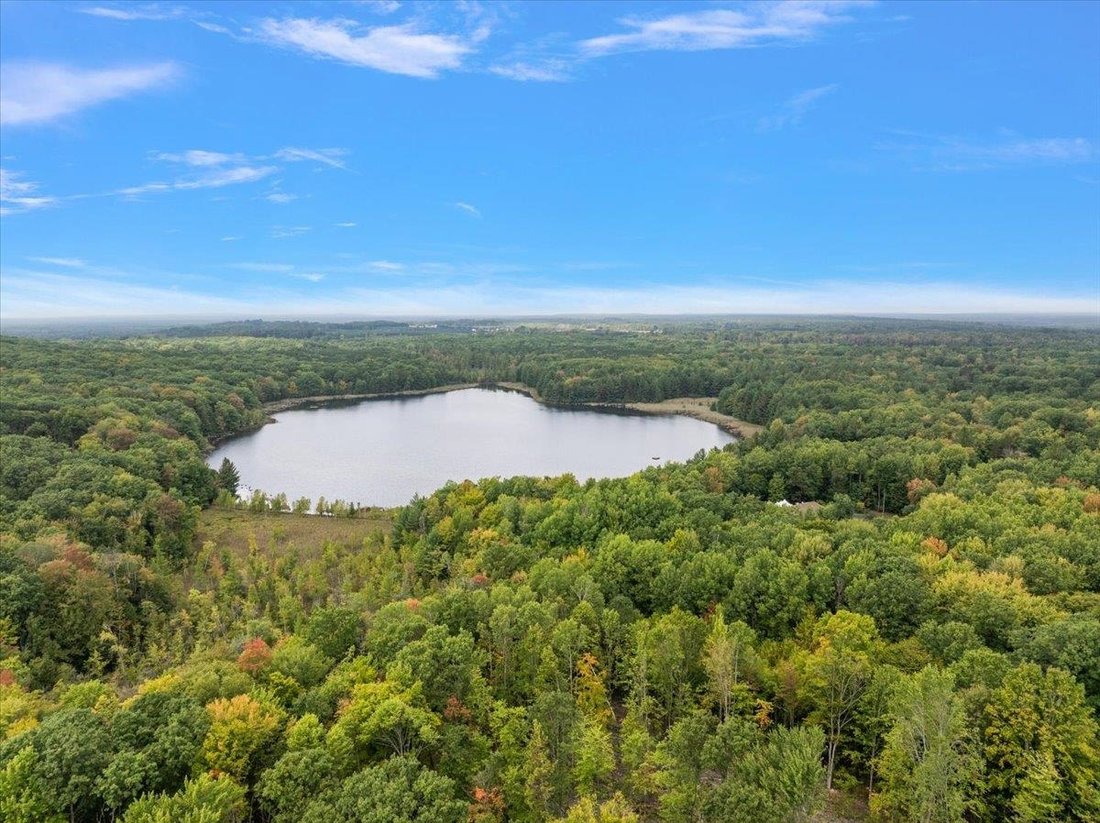 Luther, Michigan, United States 3 - 18309986
