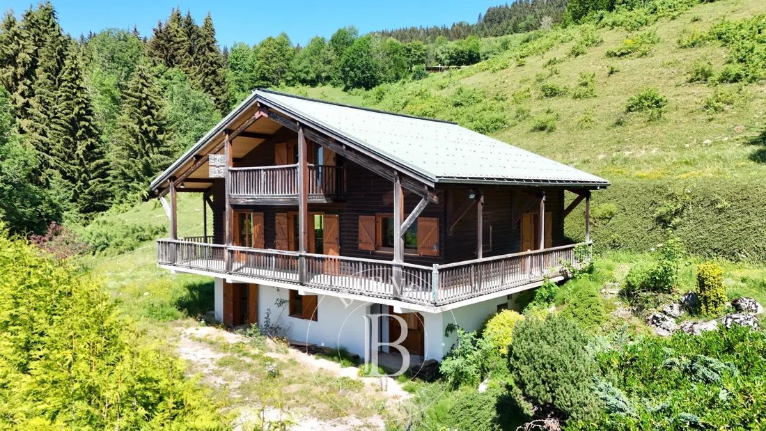 Chalet in Les Gets, Auvergne-Rhône-Alpes, France 1 - 17241806