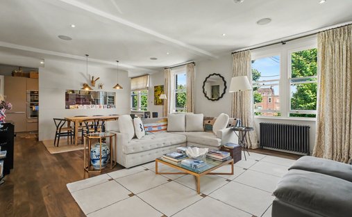 Apartment in Little Venice, Westminster, England 1