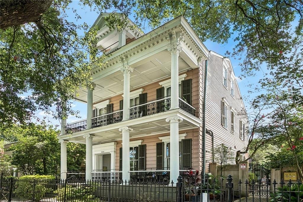 New Orleans, Louisiana, United States 2 - 18102326