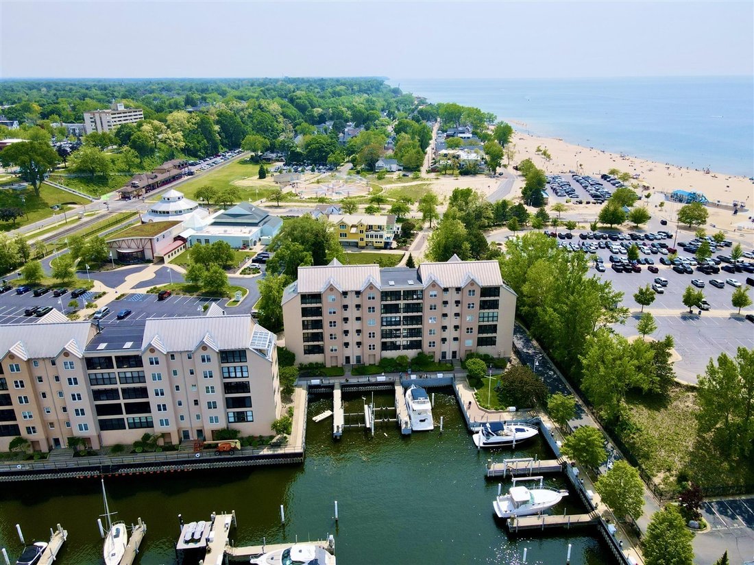 Condo in St. Joseph, Michigan, United States 2 - 18307807
