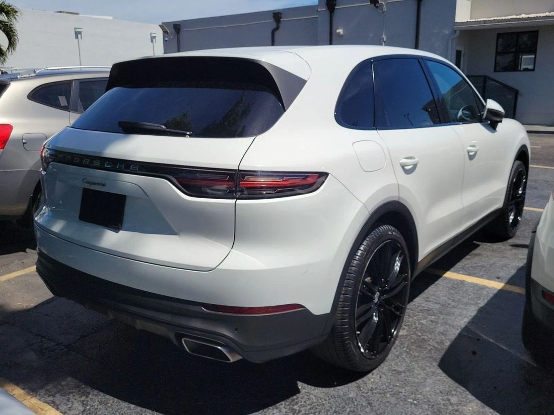 Suv in Miami, FL, United States 4 - 18310791