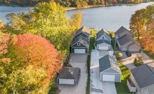 House in Norton Shores, Michigan, United States 1