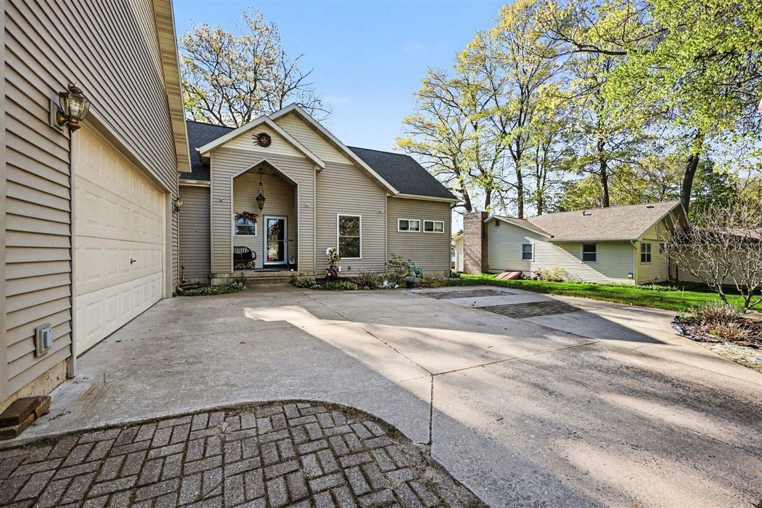 House in Howard City, Michigan, United States 3 - 18308464