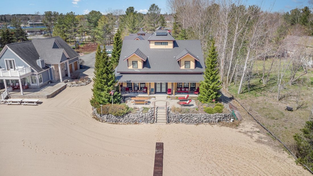 House in East Tawas, Michigan, United States 2 - 18309854
