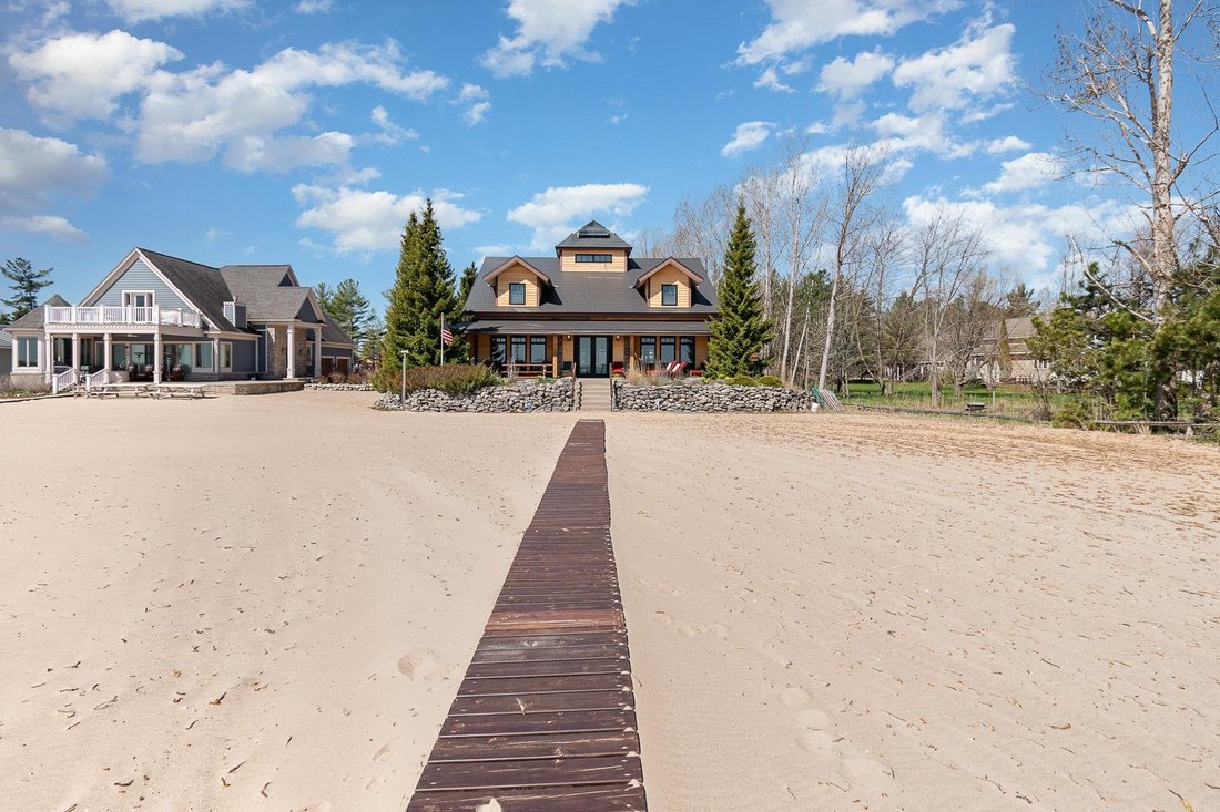 House in East Tawas, Michigan, United States 5 - 18309854