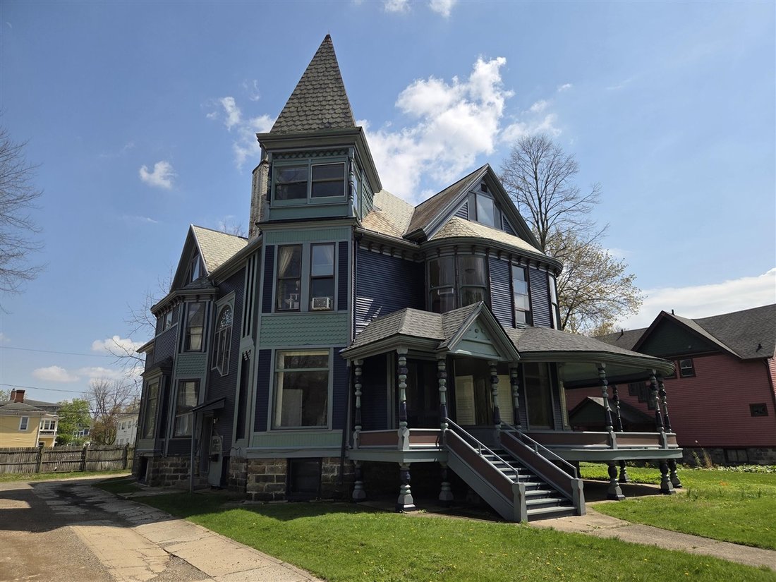 Kalamazoo, Michigan, United States 2 - 18307750