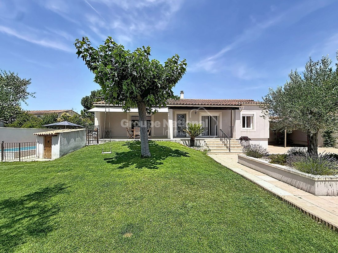 Villa in Cheval-Blanc, Provence-Alpes-Côte d'Azur, France 1 - 18310646