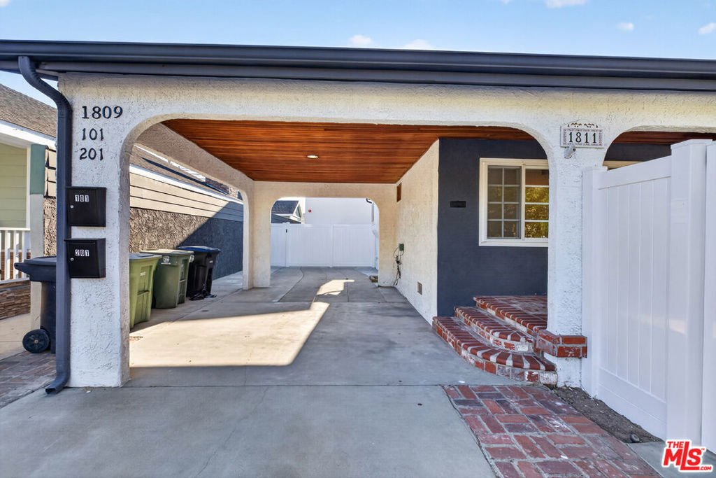 House in Burbank, California, United States 2 - 18315781