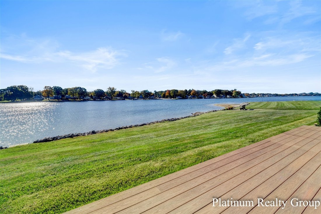 Condo in Fruitport Charter Township, Michigan, United States 4 - 18308303