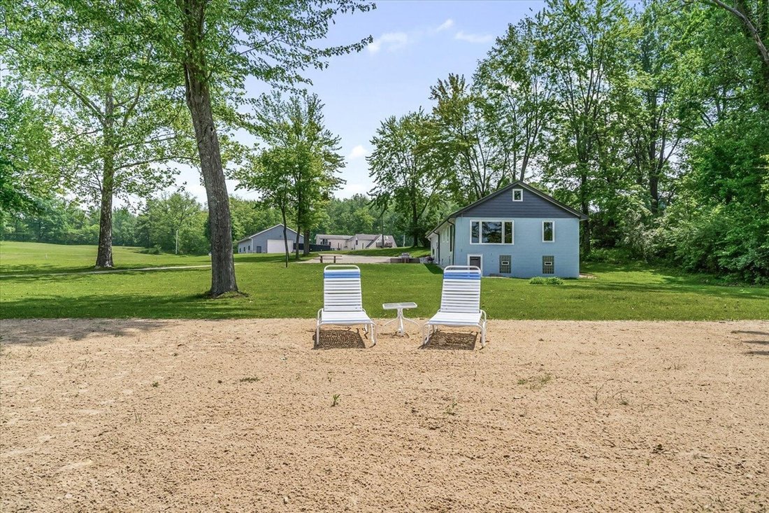 House in Grand Junction, Michigan, United States 5 - 18308382