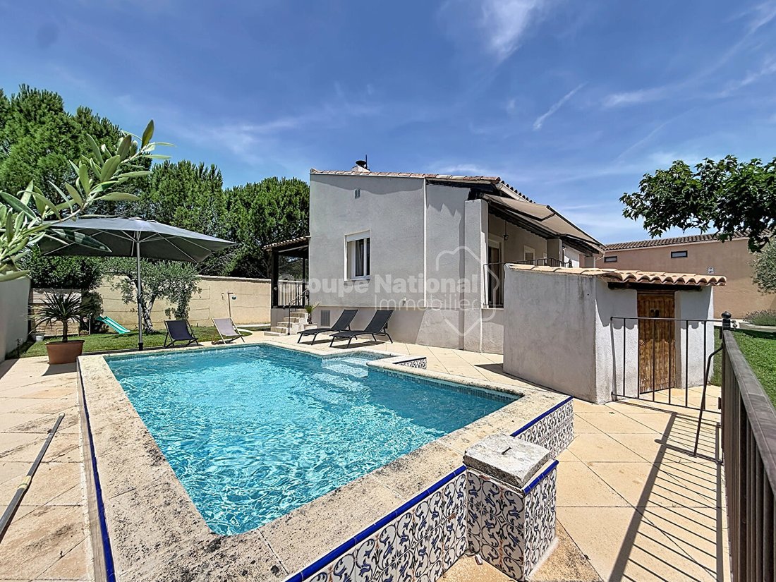 Villa in Cheval-Blanc, Provence-Alpes-Côte d'Azur, France 2 - 18310646