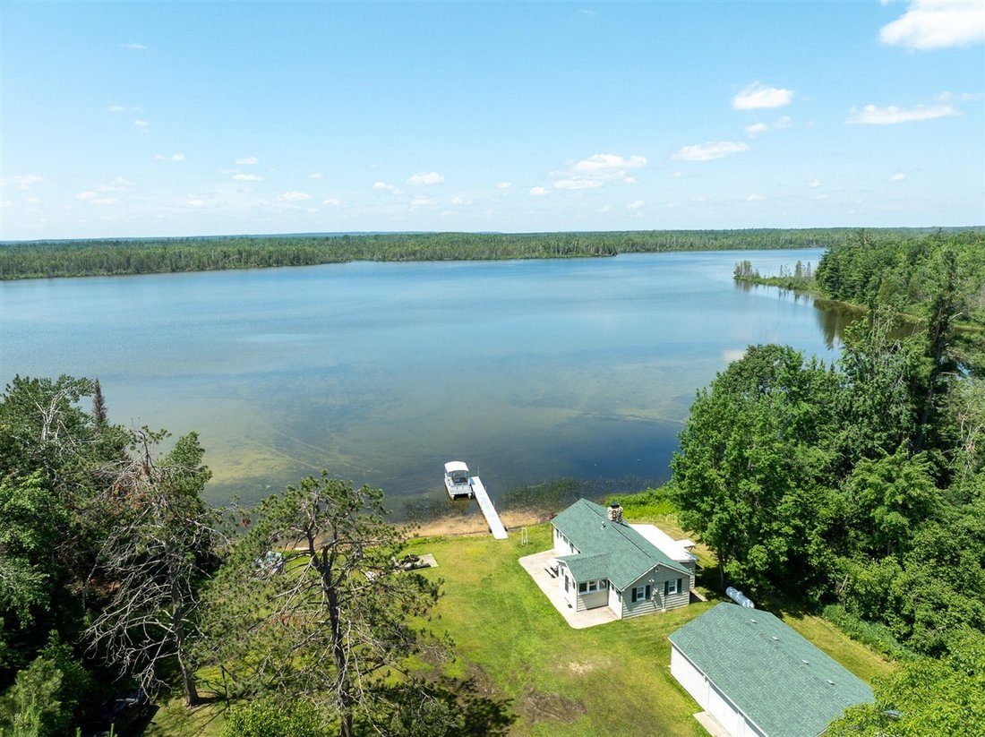 House in Gaylord, Michigan, United States 1 - 18309325