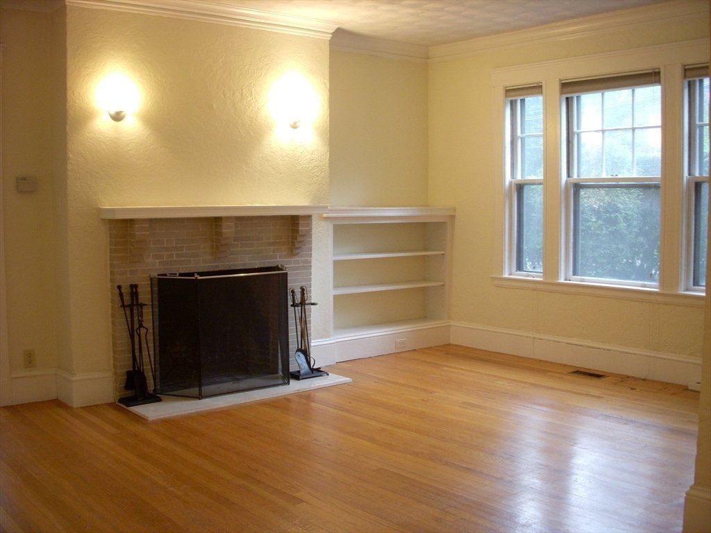 Brookline, Massachusetts, United States 3 - 17818986