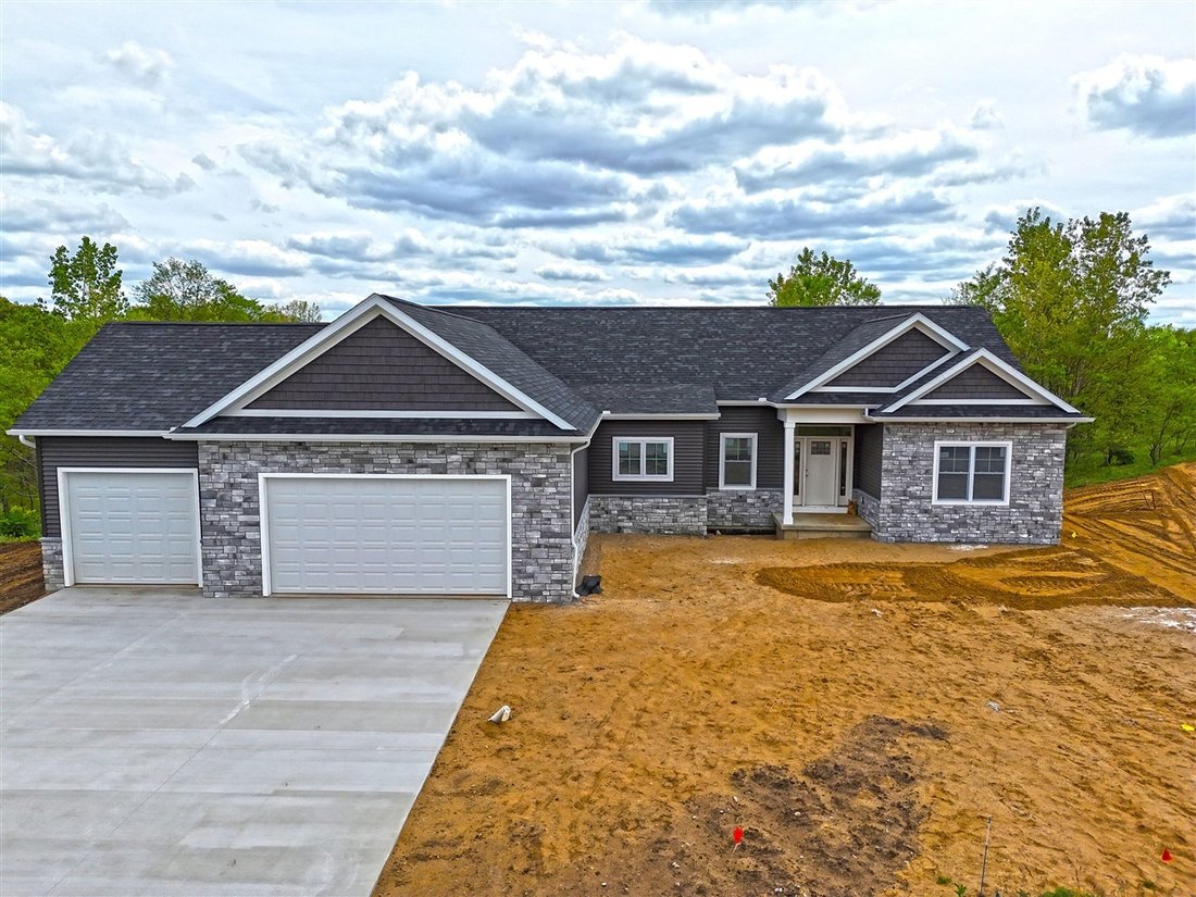 House in Edwardsburg, Michigan, United States 1 - 18308753