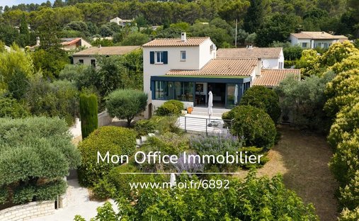 Maison à Villelaure, Provence-Alpes-Côte d'Azur, France 1