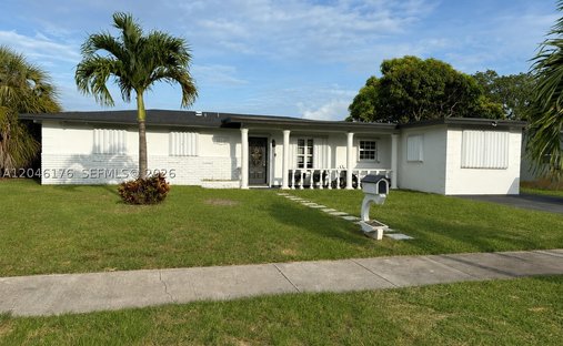 Maison à Miami Gardens, Floride, États-Unis 1