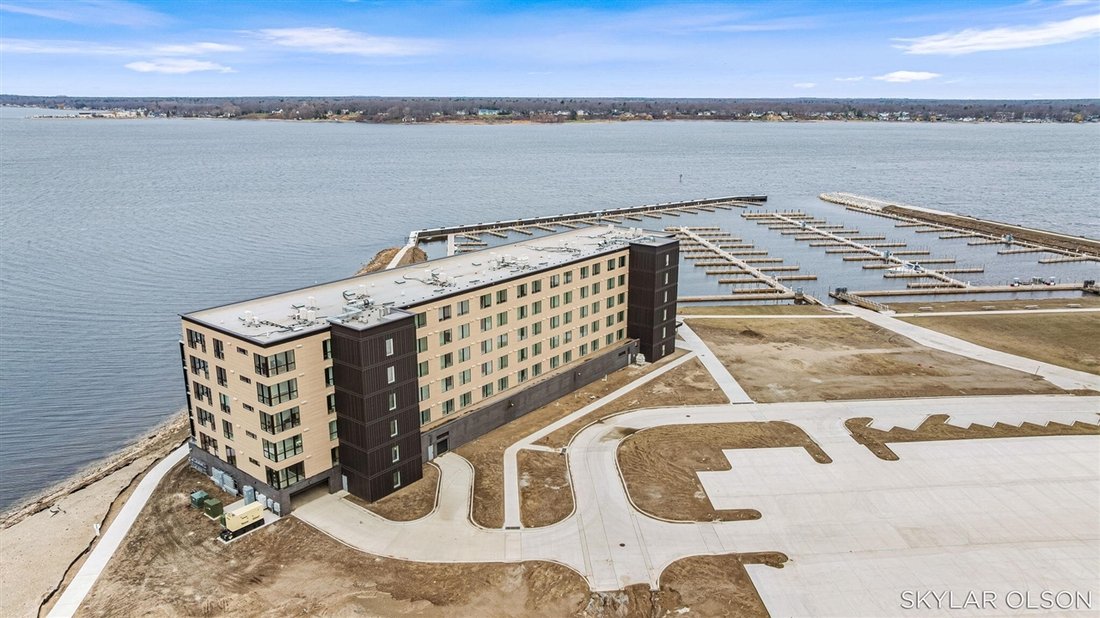 Condo in Muskegon, Michigan, United States 3 - 18309290