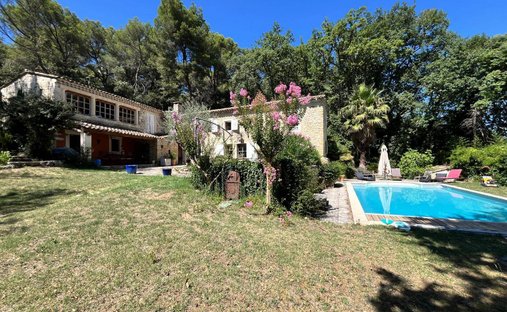 Maison à Grillon, Provence-Alpes-Côte d'Azur, France 1