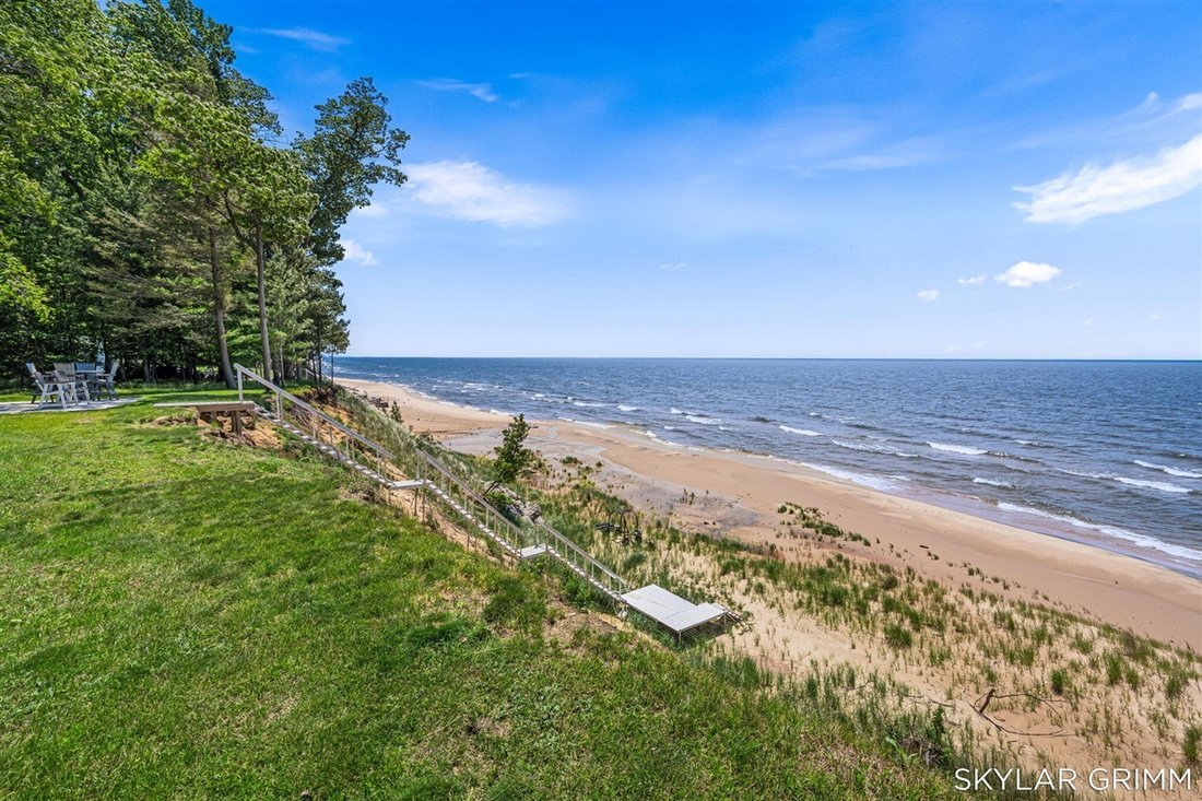 House in North Muskegon, Michigan, United States 4 - 18309884