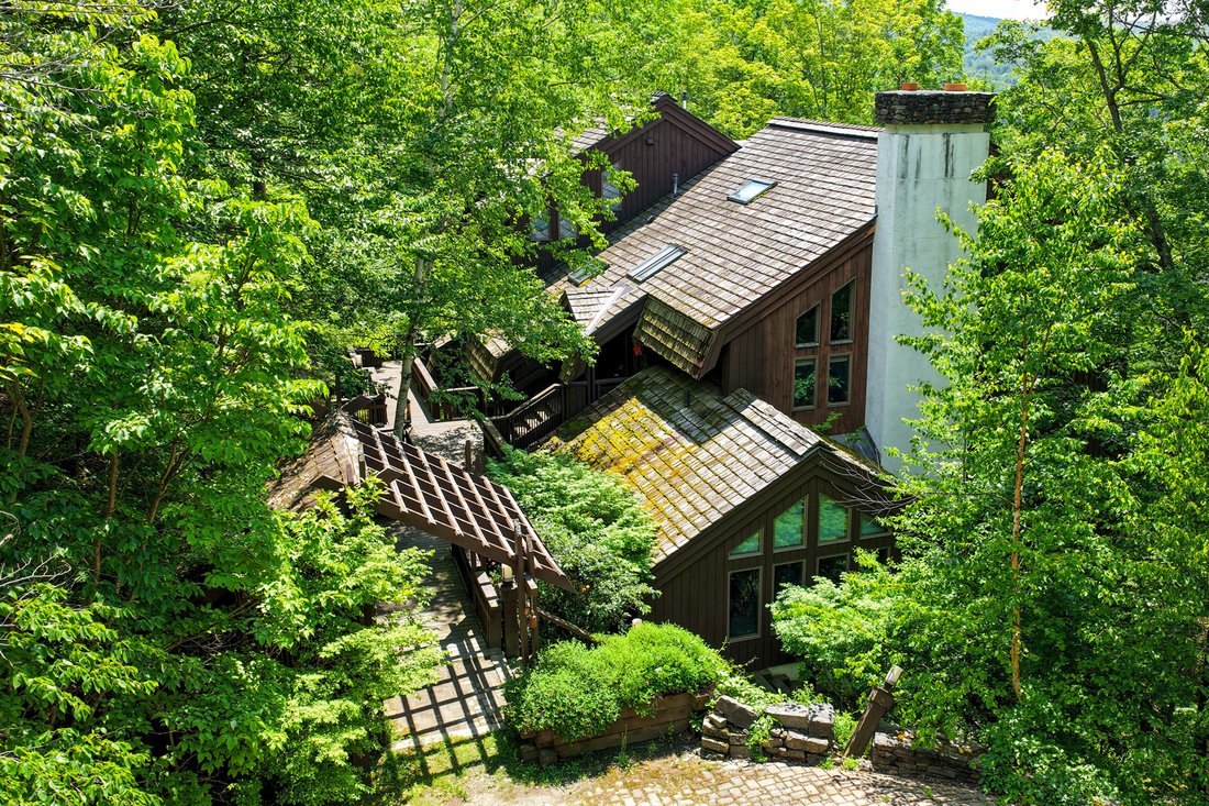 House in Plymouth, Vermont, United States 2 - 17300900