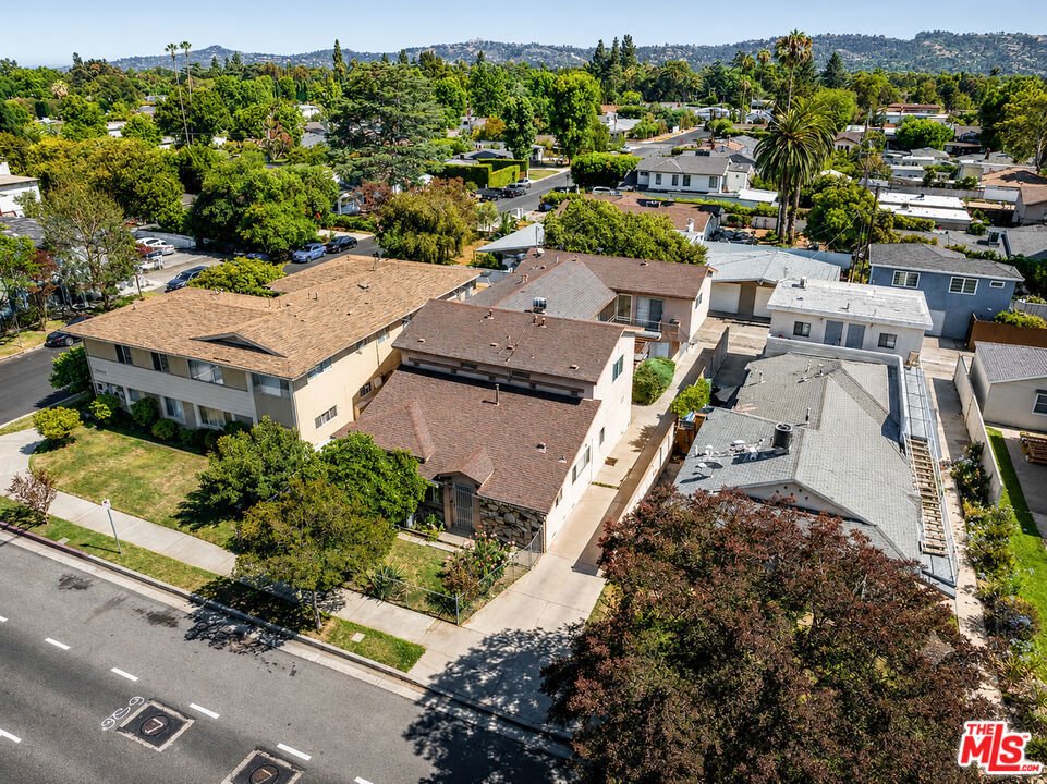 Los Angeles, California, United States 5 - 18312358