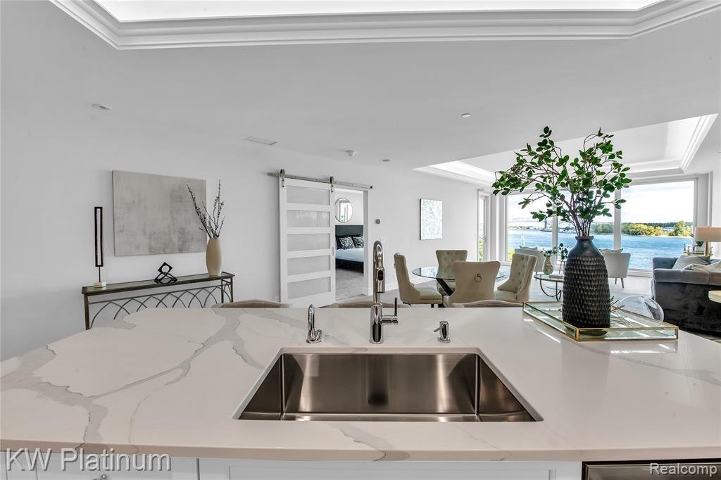 Condo in Port Huron, Michigan, United States 3 - 18307956