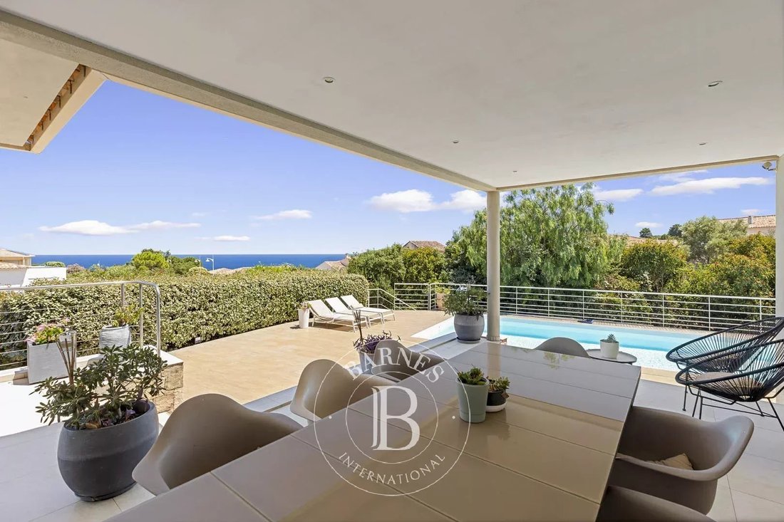 Villa en Sari-Solenzara, Córcega, Francia 5 - 18310690
