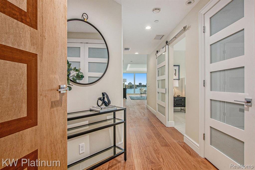 Condo in Port Huron, Michigan, United States 2 - 18307847
