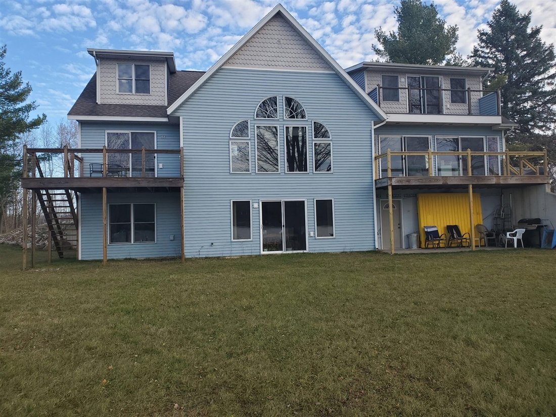 House in Evart, Michigan, United States 2 - 18309850