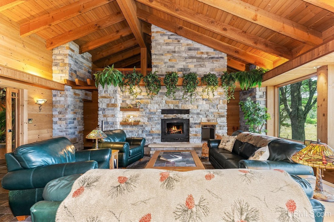 House in Watersmeet, Wisconsin, United States 5 - 18309588