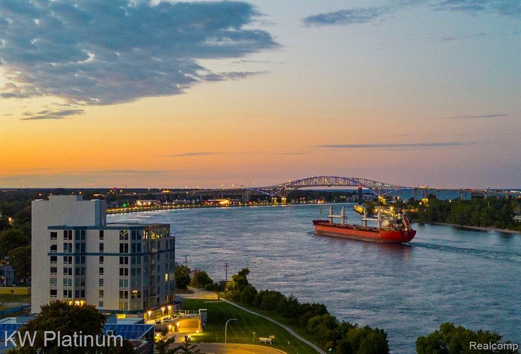 Condo in Port Huron, Michigan, United States 1 - 18307956