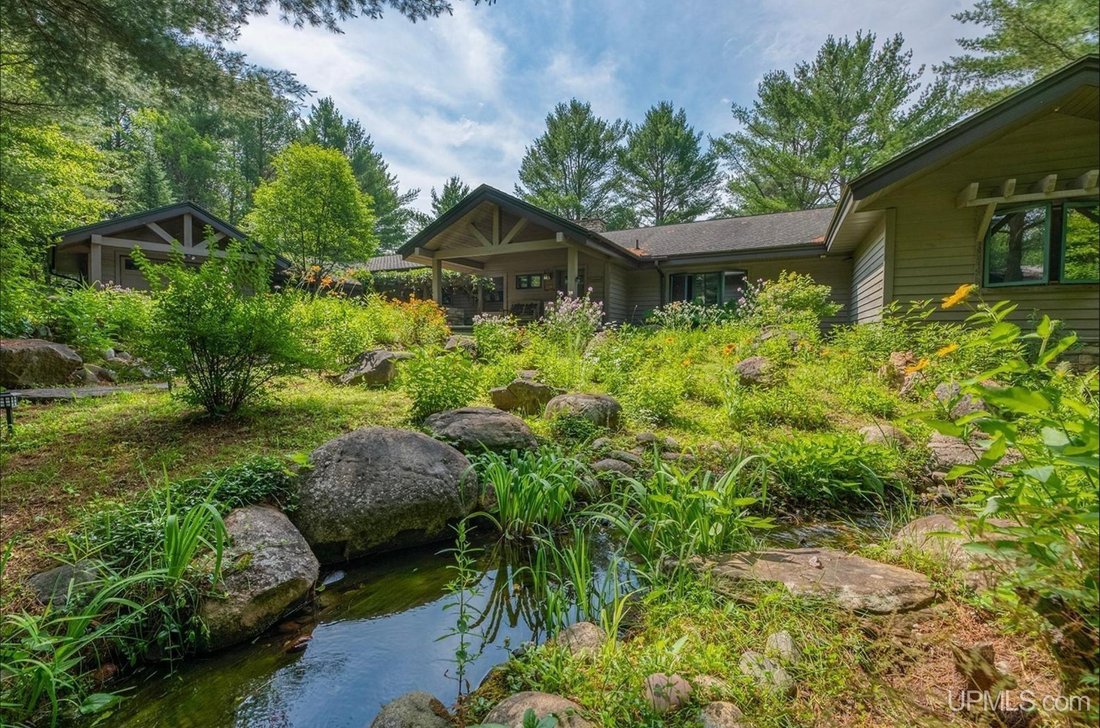 House in Watersmeet, Wisconsin, United States 3 - 18309588