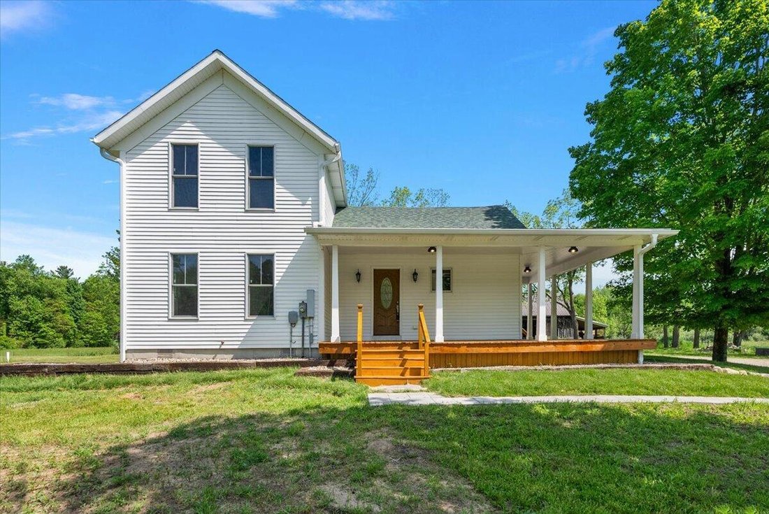 House in Grand Junction, Michigan, United States 2 - 18310043