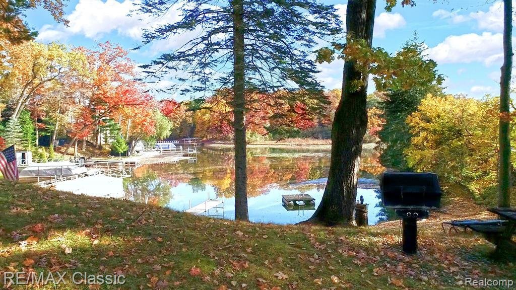 House in Orion charter Township, Michigan, United States 1 - 18308432