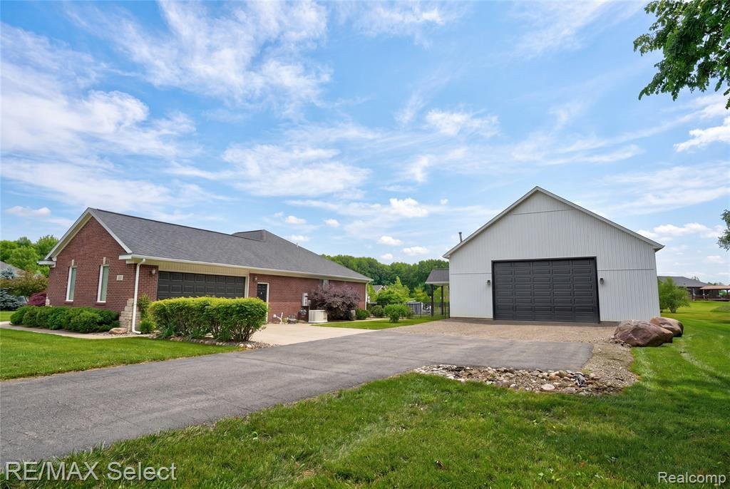 House in Imlay City, Michigan, United States 4 - 18307771
