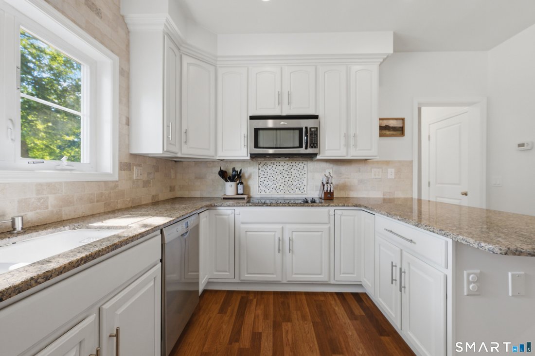 House in Bridgewater, Connecticut, United States 4 - 18311606