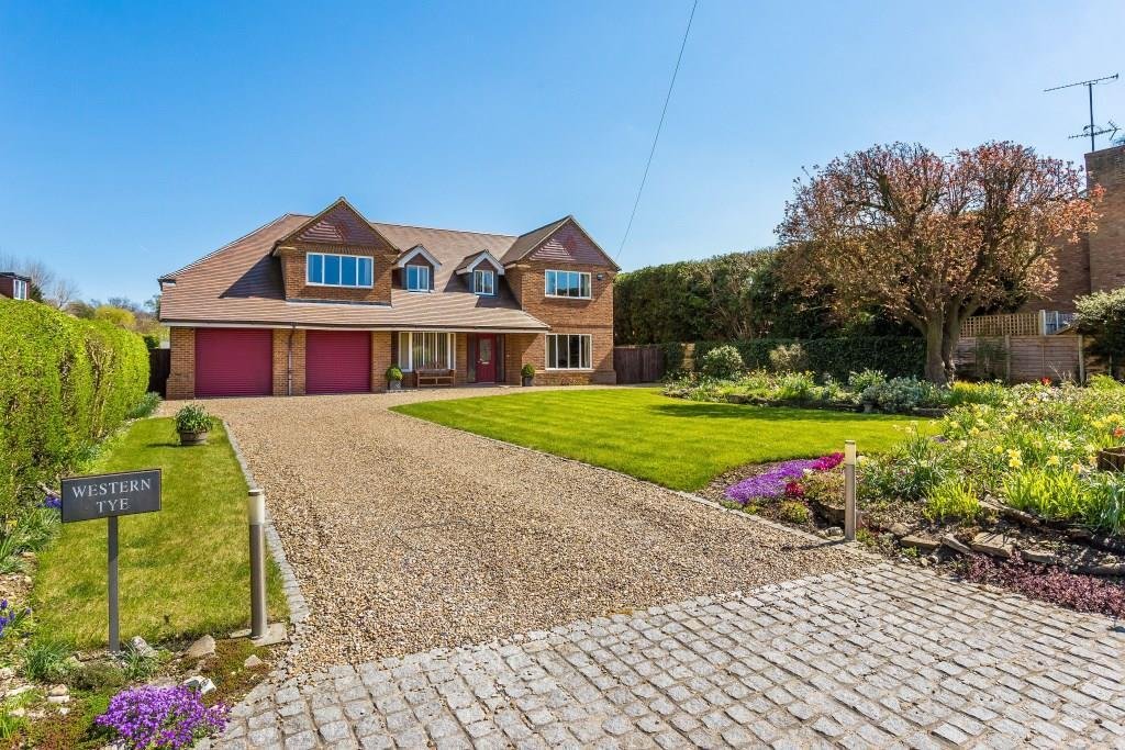 House in Great Bookham, England 1 - 18311690